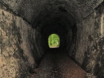 63_Meter_Tunnel_Schmalspurbahn_Schwarzbachtal_klein