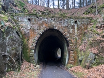 Eisenbahntunnel_Schwarzbachtal_klein